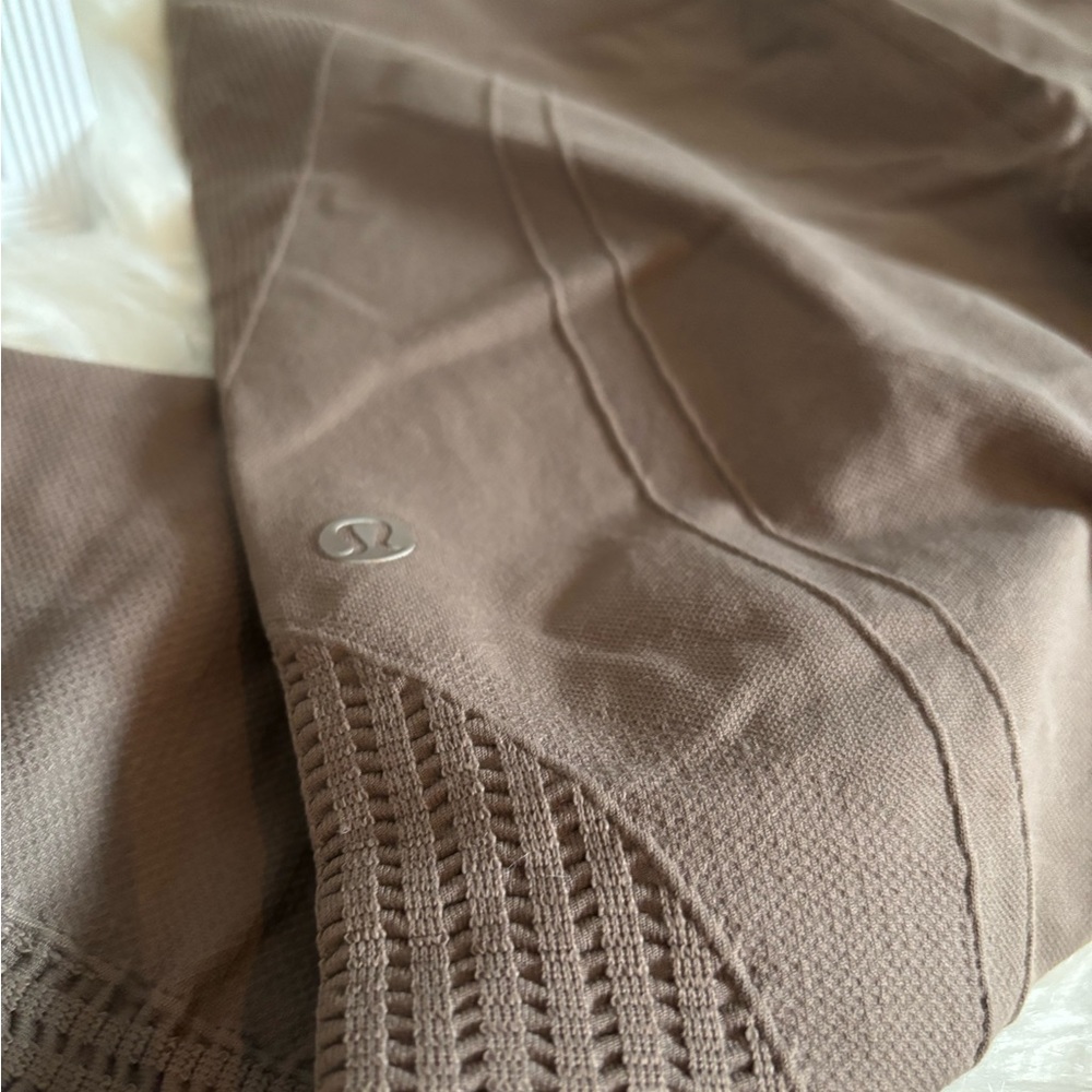 Lululemon capris